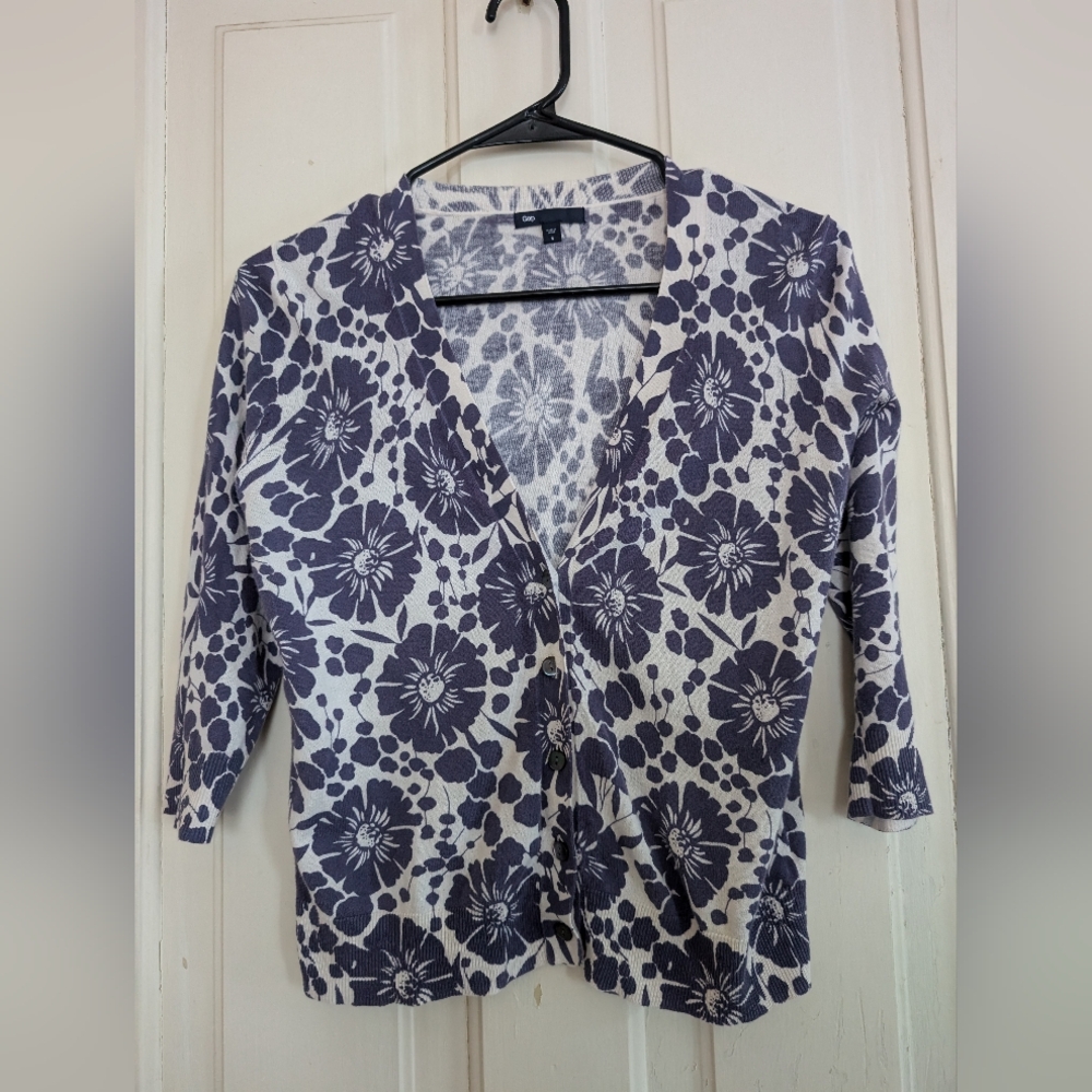 Gap Purple and White Floral Cardigan Size S